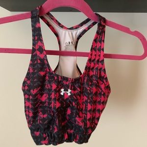 Women’s under armor sports bra